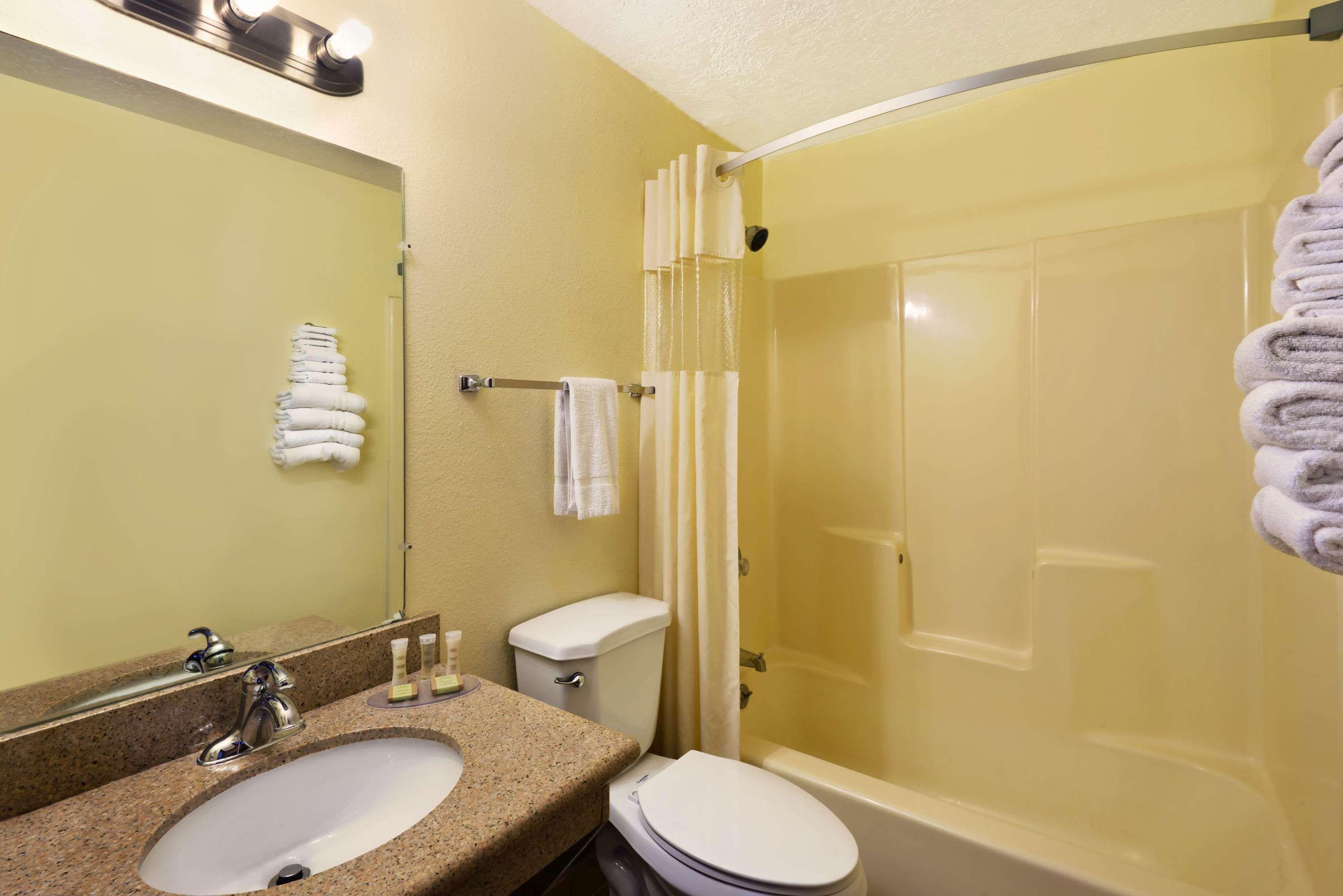 Super 8 By Wyndham Alamogordo - White Sands Exterior photo