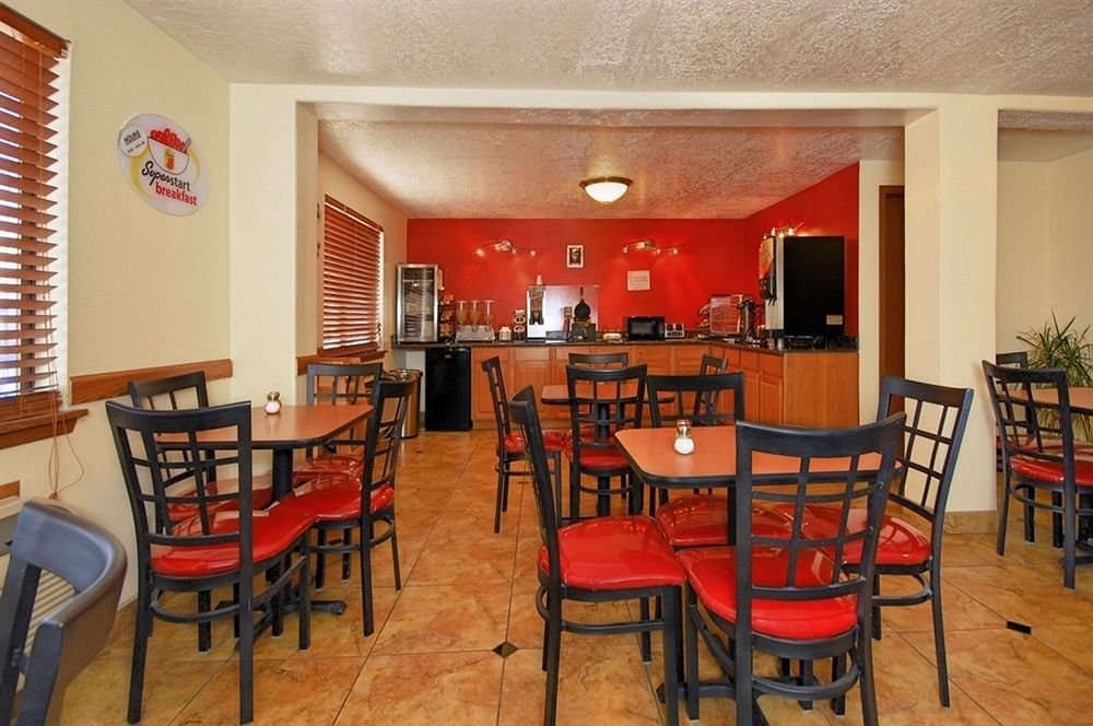 Super 8 By Wyndham Alamogordo - White Sands Exterior photo