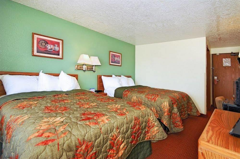 Super 8 By Wyndham Alamogordo - White Sands Exterior photo