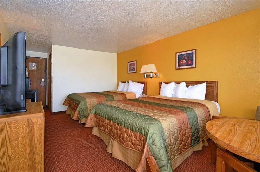 Super 8 By Wyndham Alamogordo - White Sands Exterior photo