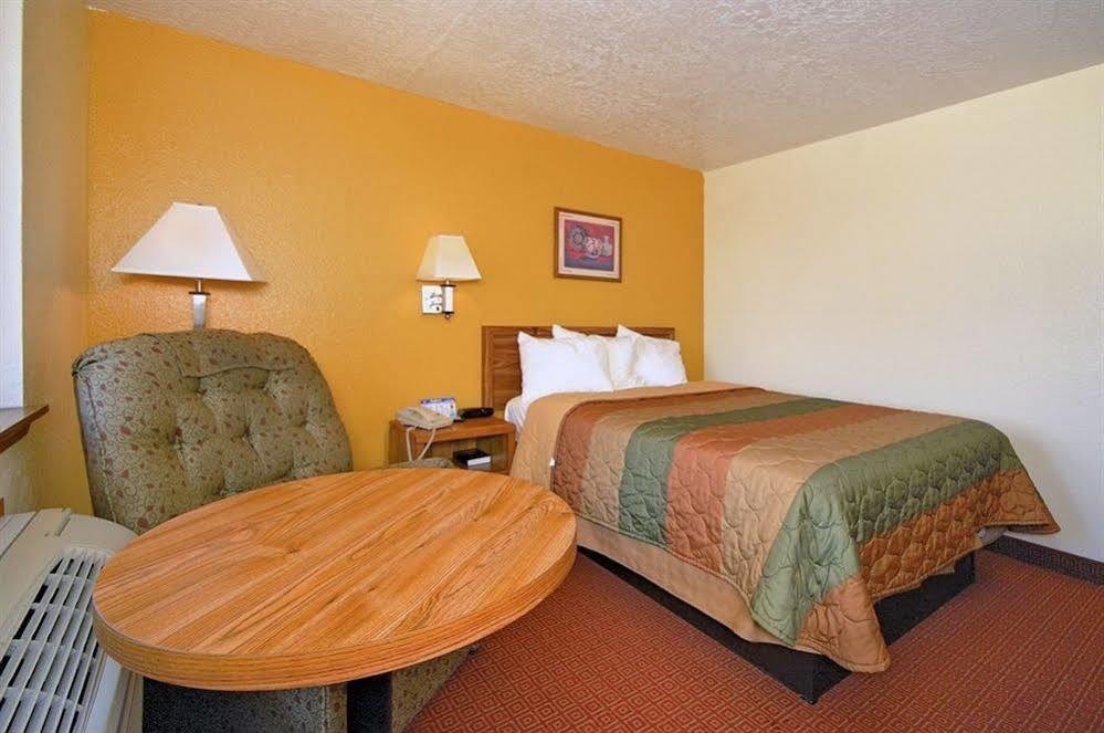Super 8 By Wyndham Alamogordo - White Sands Exterior photo